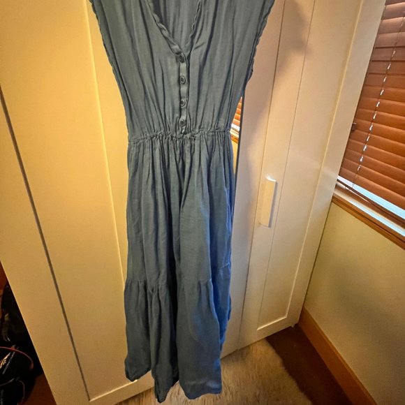 Flowy Sky Blue Dress - Picture 3 of 3